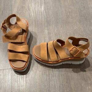 Sorel size 6, new without tags wedge Strappy Sandals